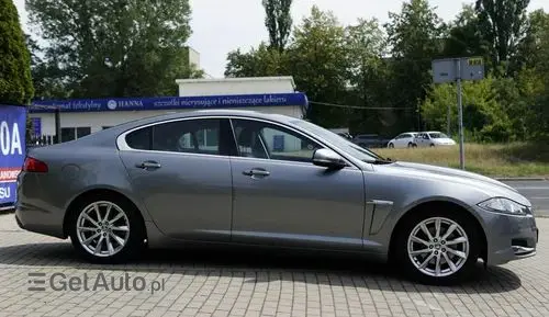 JAGUAR XF 