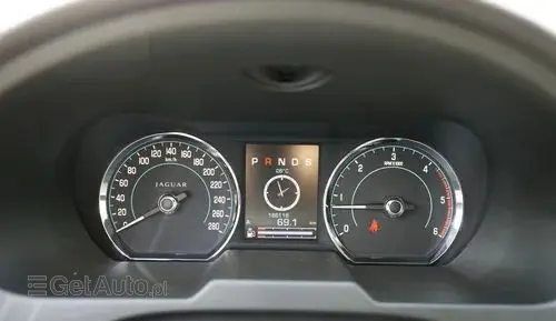 JAGUAR XF 