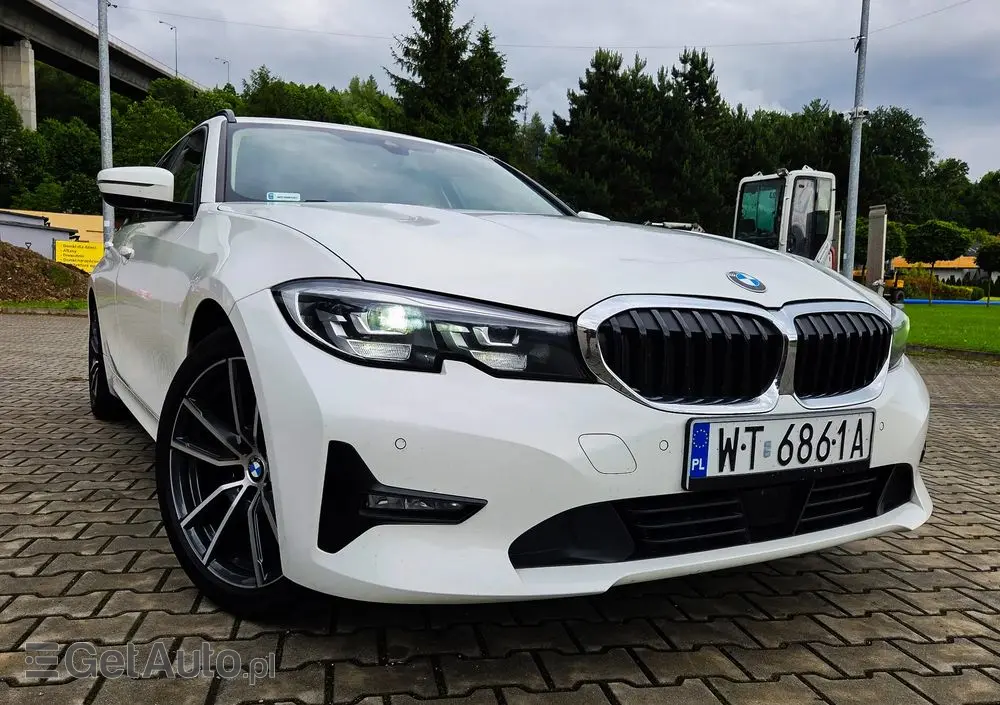 BMW Seria 3 320d Sport Line
