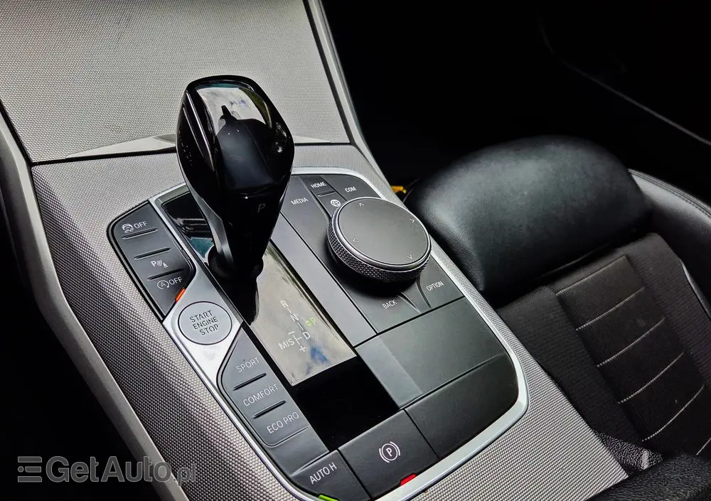 BMW Seria 3 320d Sport Line