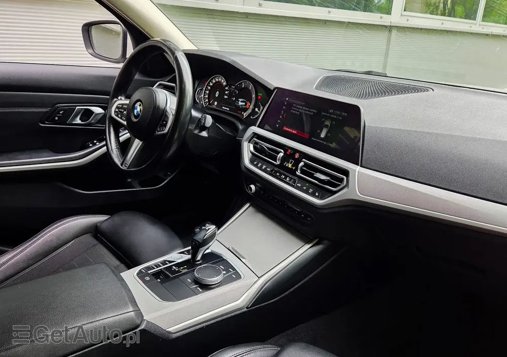 BMW Seria 3 320d Sport Line