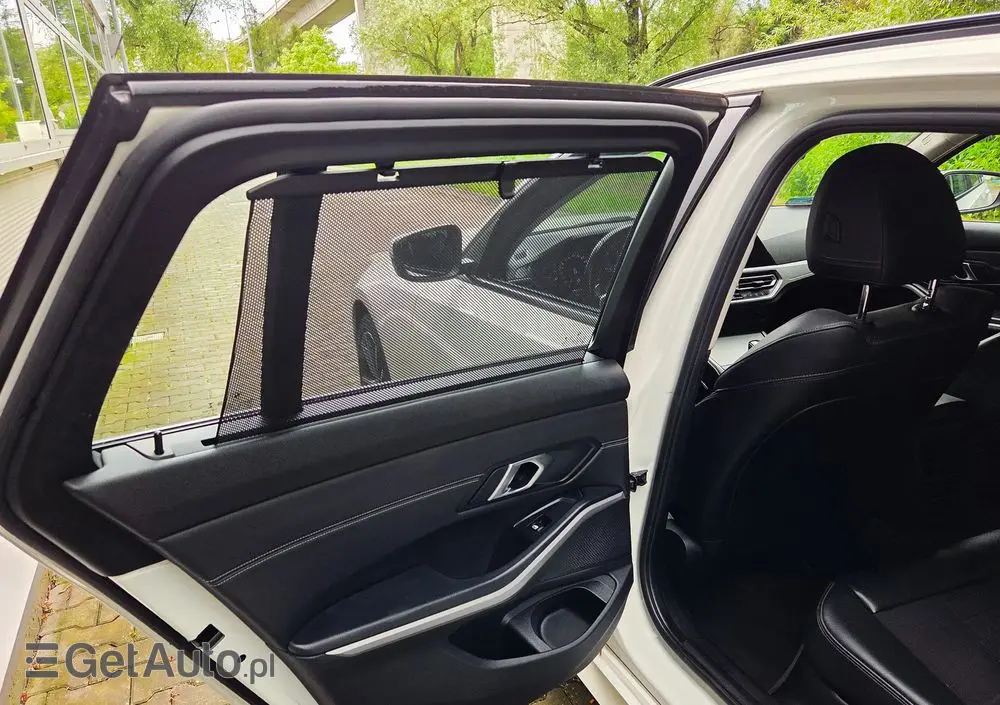 BMW Seria 3 320d Sport Line