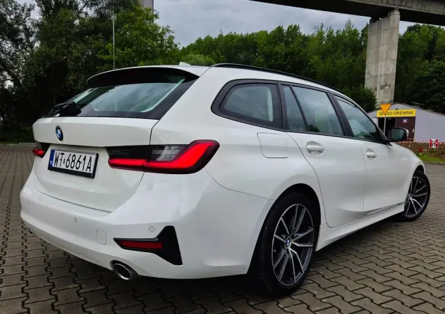 BMW Seria 3 320d Sport Line
