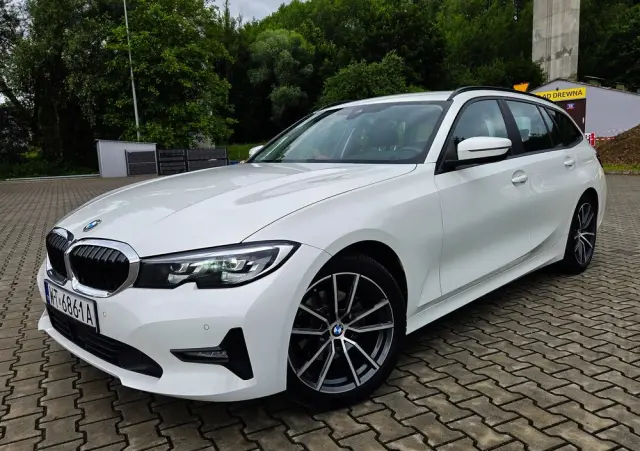 BMW Seria 3 320d Sport Line