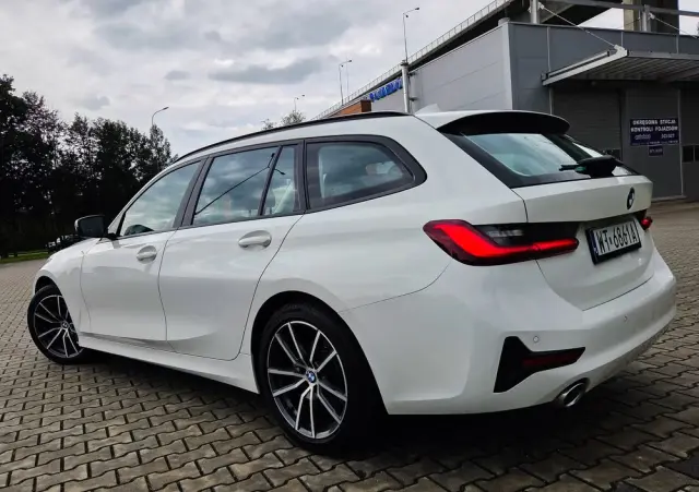 BMW Seria 3 320d Sport Line