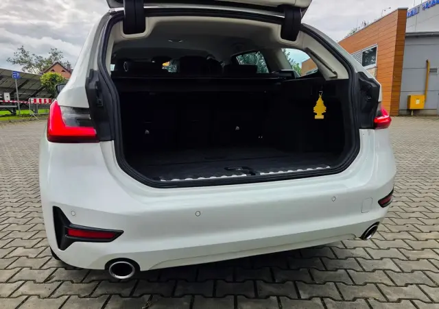 BMW Seria 3 320d Sport Line