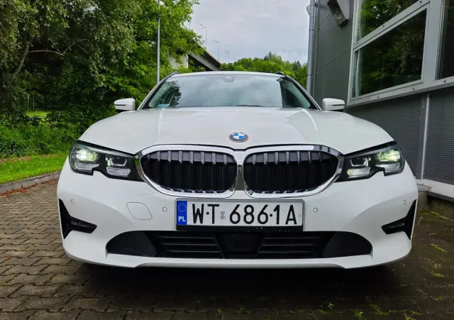 BMW Seria 3 320d Sport Line