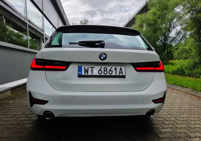 BMW Seria 3 320d Sport Line