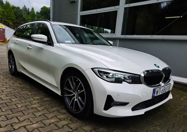 BMW Seria 3 320d Sport Line