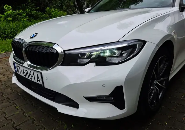 BMW Seria 3 320d Sport Line