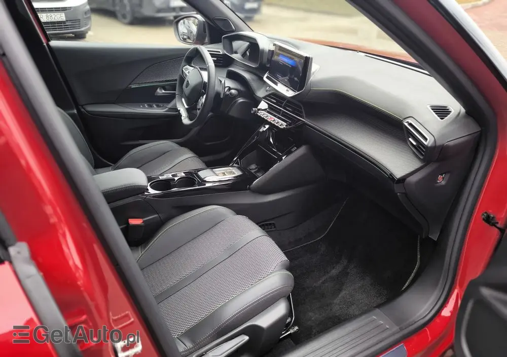 PEUGEOT 2008 PureTech mHEV GT e-DCS6