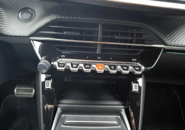 PEUGEOT 2008 PureTech mHEV GT e-DCS6