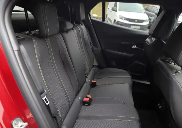 PEUGEOT 2008 PureTech mHEV GT e-DCS6