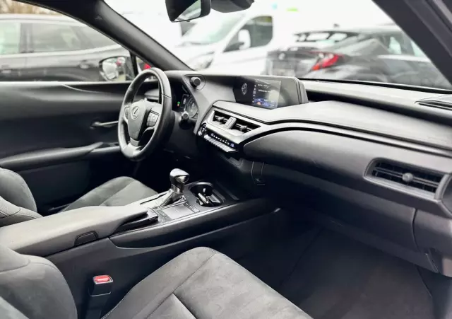 LEXUS UX 250h Business Edition