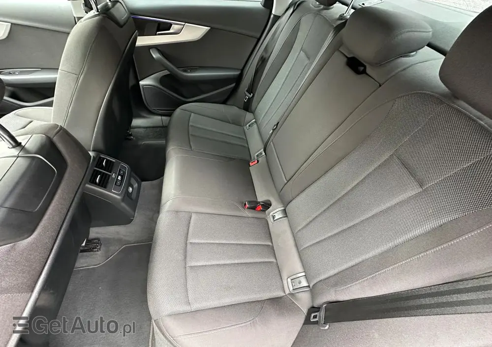 AUDI A4 Limousine 35 TDI mHEV Advanced S tronic