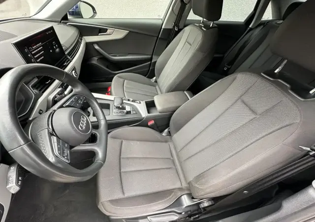 AUDI A4 Limousine 35 TDI mHEV Advanced S tronic