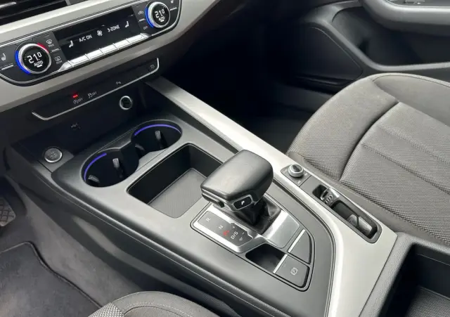 AUDI A4 Limousine 35 TDI mHEV Advanced S tronic