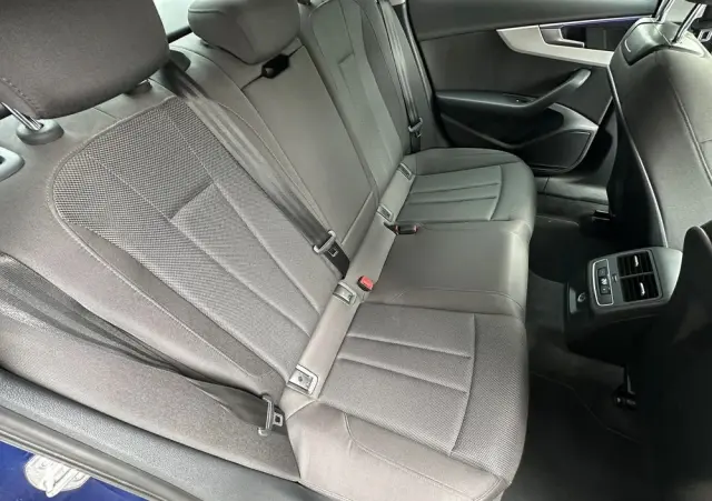 AUDI A4 Limousine 35 TDI mHEV Advanced S tronic