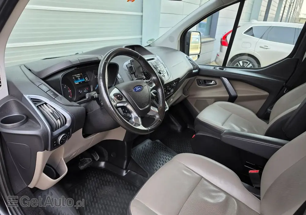 FORD Tourneo Custom 2.0 EcoBlue L1 Titanium SelectShift
