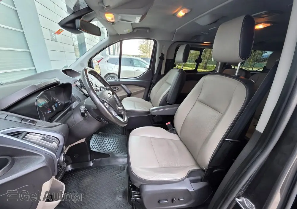 FORD Tourneo Custom 2.0 EcoBlue L1 Titanium SelectShift