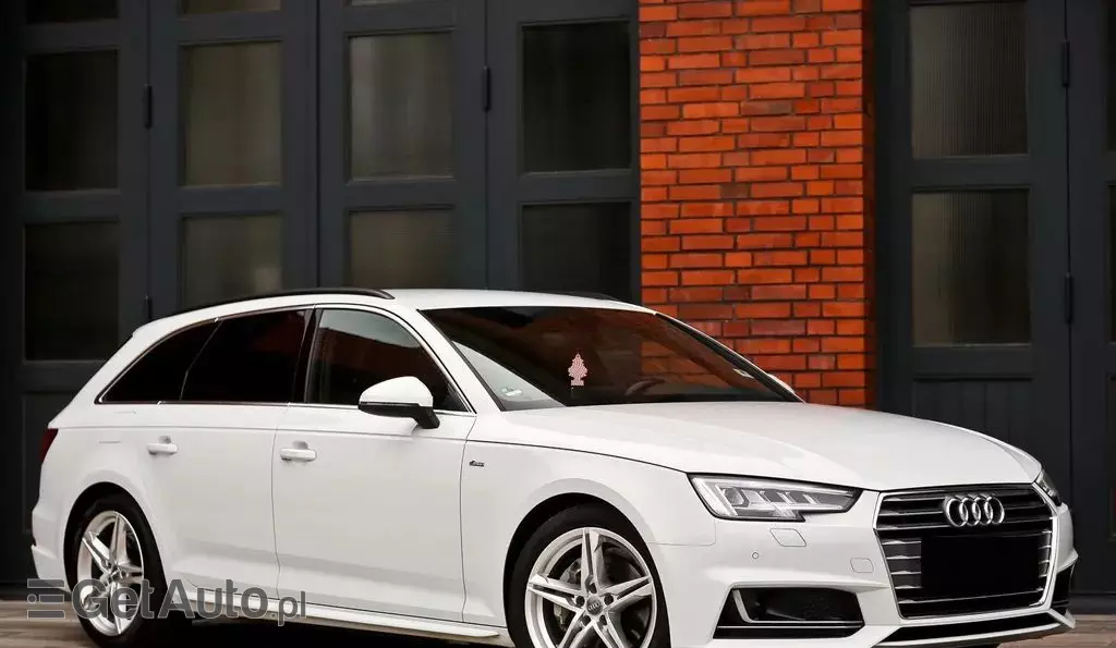 AUDI A4 
