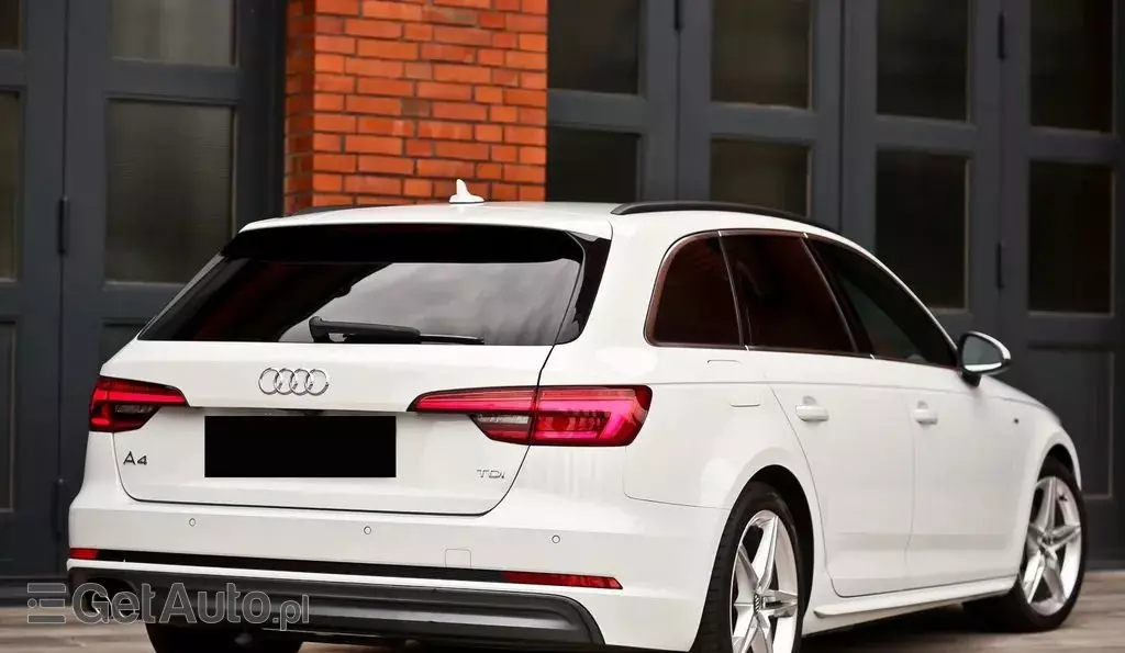 AUDI A4 