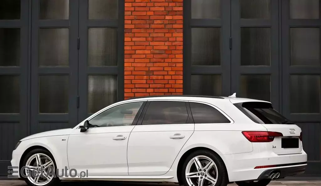 AUDI A4 