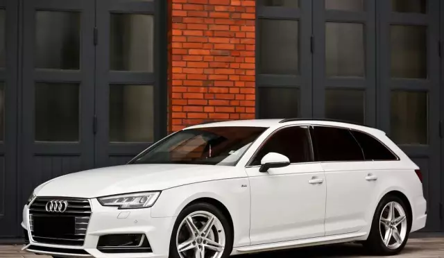 AUDI A4 