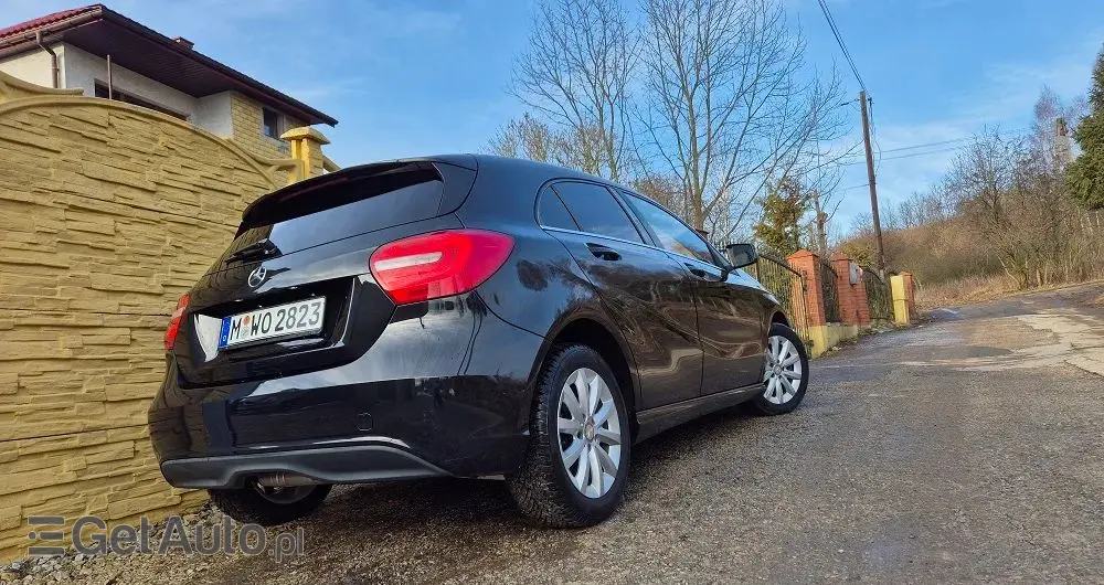 MERCEDES-BENZ Klasa A 180 (BlueEFFICIENCY) Urban