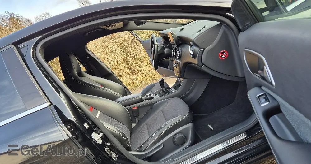 MERCEDES-BENZ Klasa A 180 (BlueEFFICIENCY) Urban