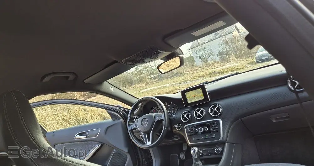 MERCEDES-BENZ Klasa A 180 (BlueEFFICIENCY) Urban