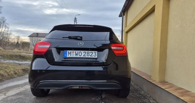MERCEDES-BENZ Klasa A 180 (BlueEFFICIENCY) Urban