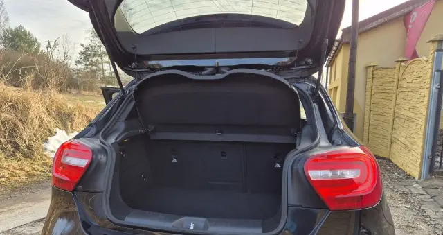 MERCEDES-BENZ Klasa A 180 (BlueEFFICIENCY) Urban