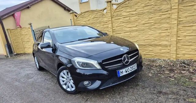 MERCEDES-BENZ Klasa A 180 (BlueEFFICIENCY) Urban
