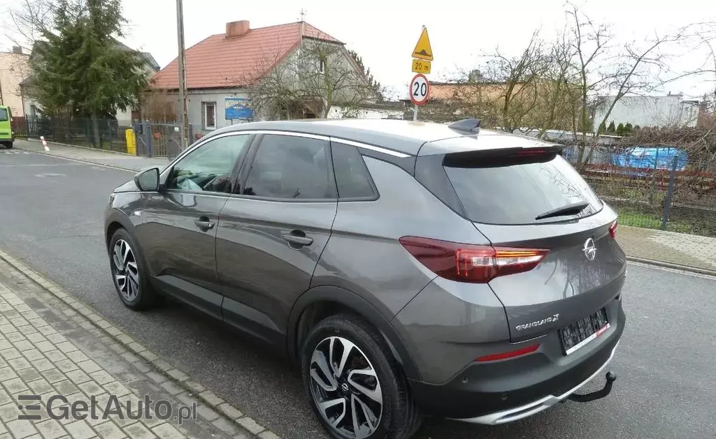 OPEL Grandland 