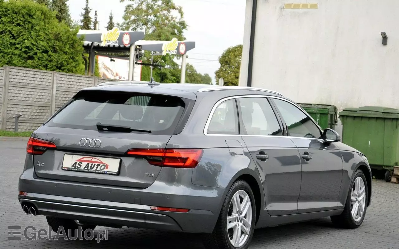 AUDI A4 