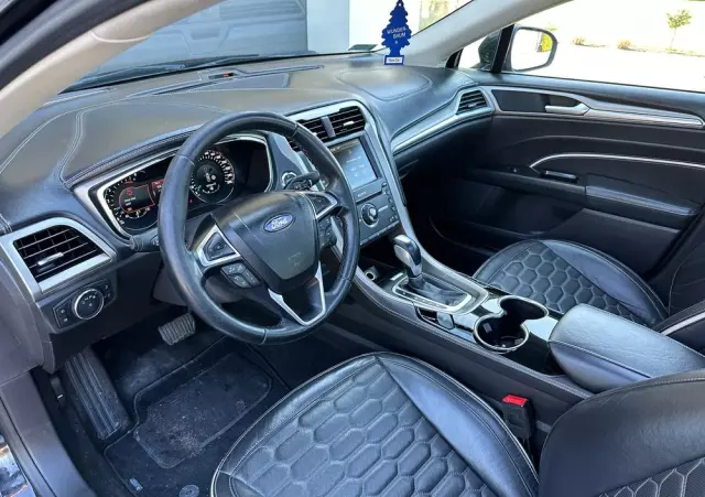 FORD Mondeo Vignale 2.0 TDCi 4WD PowerShift