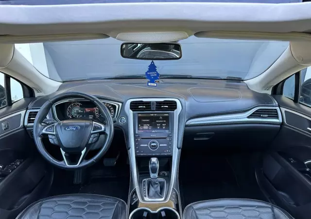 FORD Mondeo Vignale 2.0 TDCi 4WD PowerShift