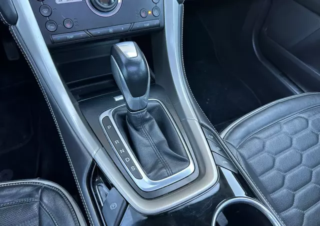 FORD Mondeo Vignale 2.0 TDCi 4WD PowerShift