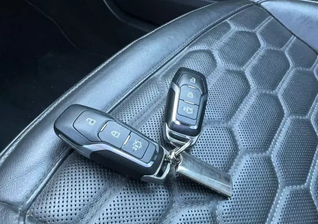 FORD Mondeo Vignale 2.0 TDCi 4WD PowerShift