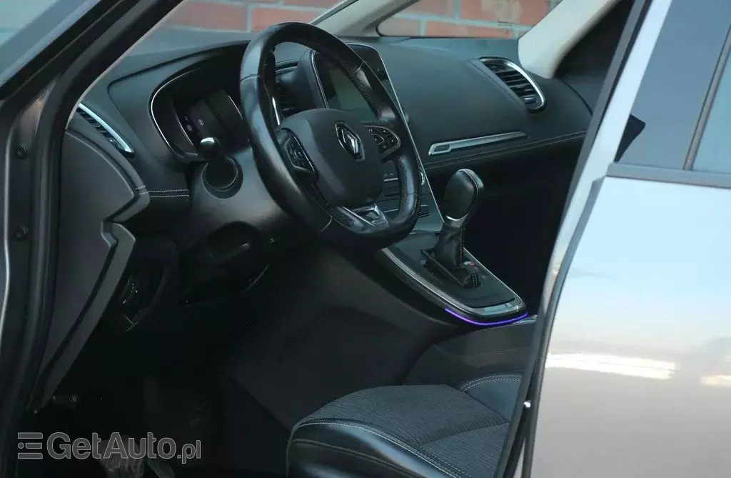 RENAULT Grand Scenic 