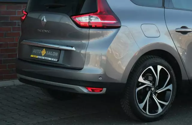 RENAULT Grand Scenic 
