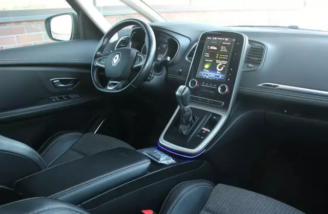 RENAULT Grand Scenic 