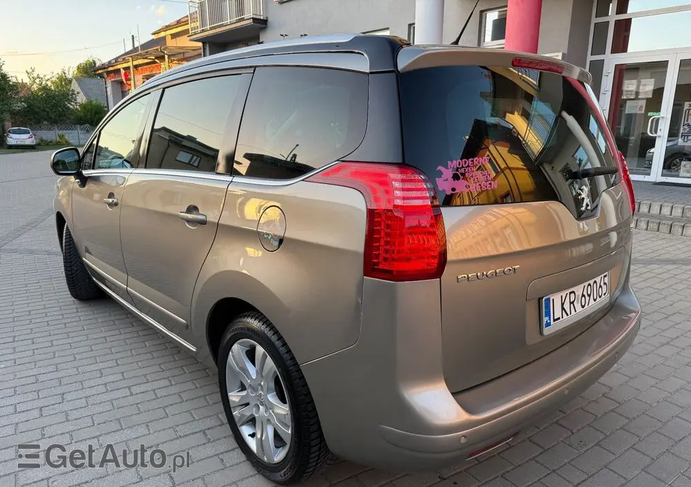PEUGEOT 5008 155 THP Family