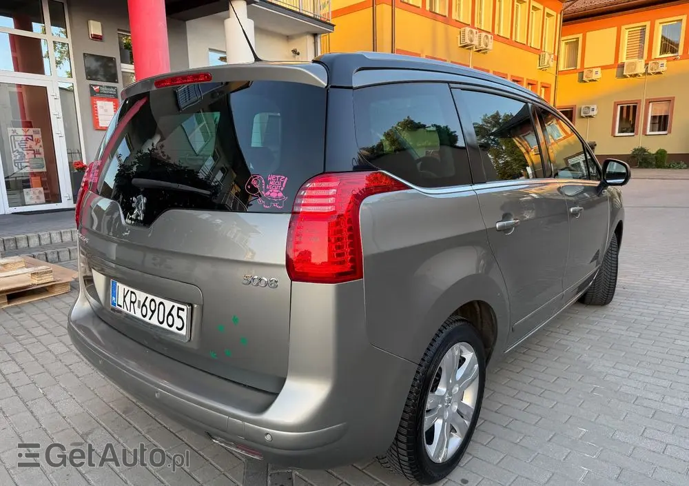 PEUGEOT 5008 155 THP Family