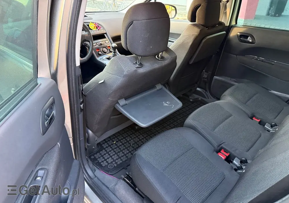 PEUGEOT 5008 155 THP Family
