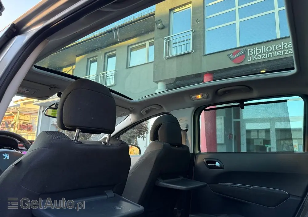 PEUGEOT 5008 155 THP Family
