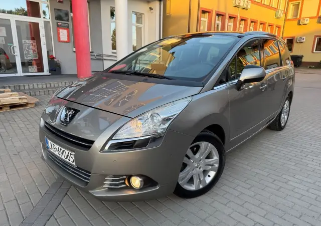 PEUGEOT 5008 155 THP Family