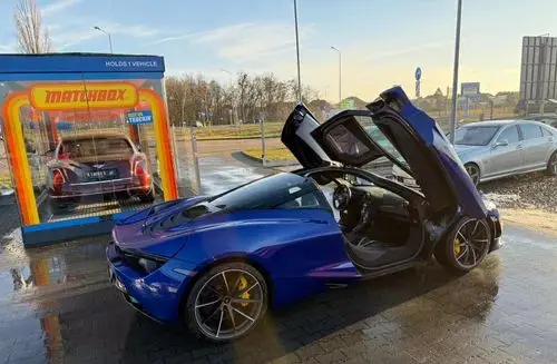 MCLAREN 720S 