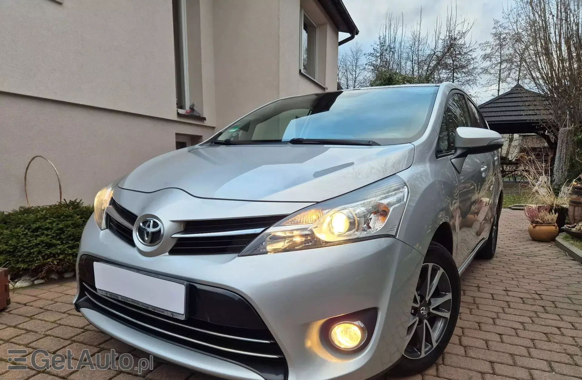 TOYOTA Verso 